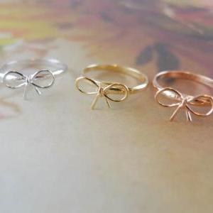 Bow Ring In Gold
