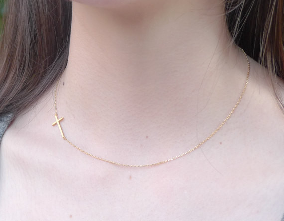 Sideway Cross Necklace In Gold